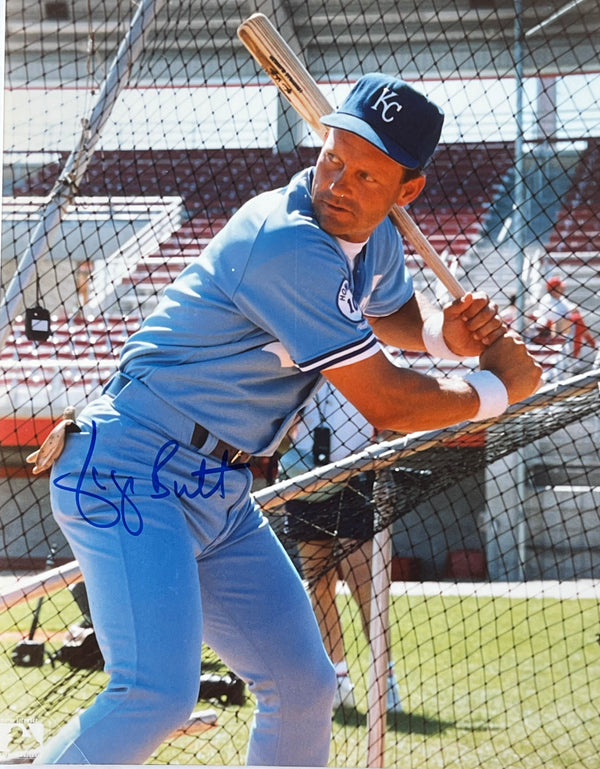George Brett Autographed 8x10 Baseball Photo (Beckett)