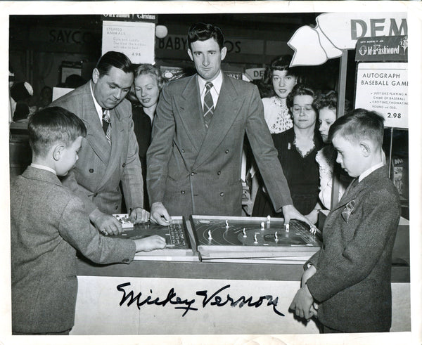 Mickey Vernon Autographed 8x10 Original Wire Photo (JSA)