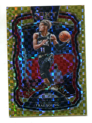 Trae Young 2020-21 Panini Select Gold Hyper Prizm /10 Card