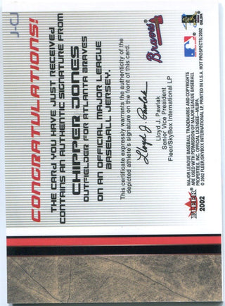 Chipper Jones 2002 Fleer SkyBox Autographed Baseball Card