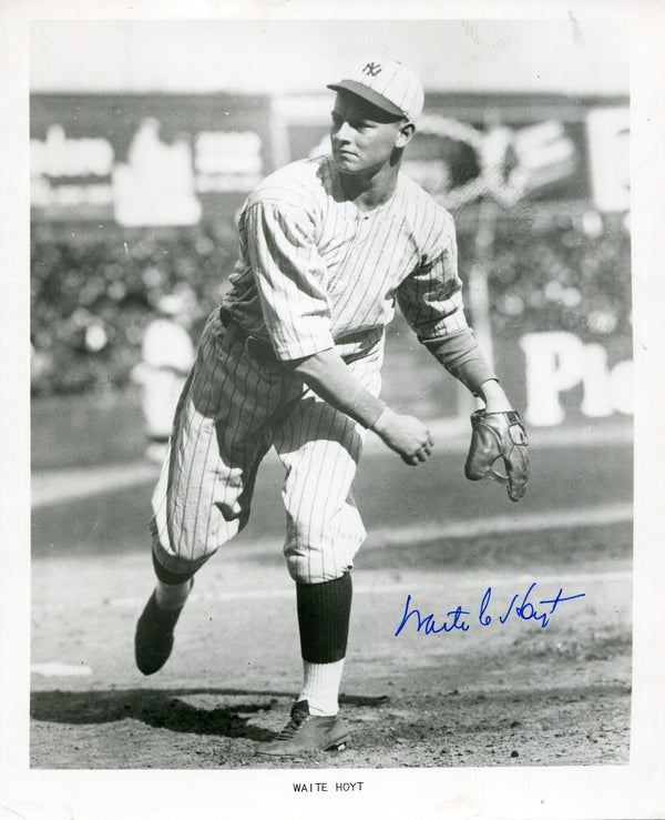 Waite Hoyt Autographed 8x10 Photo