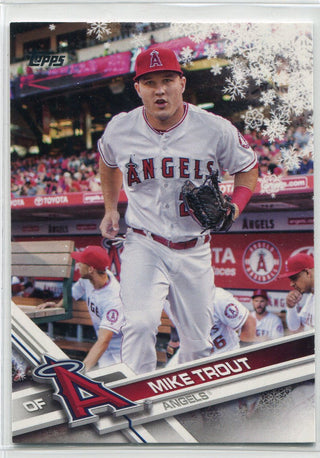 Mike Trout 2017 Topps Holiday Insert Card #HMW25