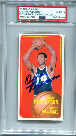 Oscar Robertson Autographed 1970-71 Topps #100 PSA Auto Mint 9 Card