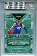 Tyler Herro 2020 Panini Collegiate Chronicles Downtown Autographed Card (Beckett)