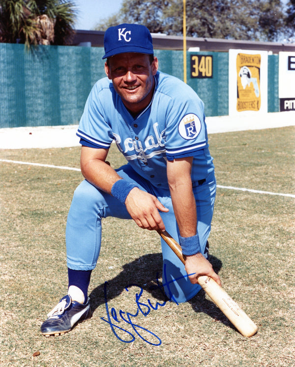 George Brett Autographed 8x10 Photo (JSA)