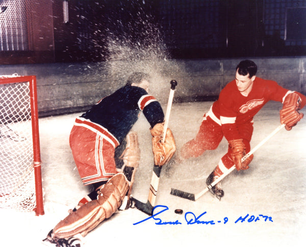 Gordie Howe HOF 72 Autographed / Signed 8x10 Photo