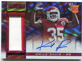 Knile Davis Autographed 2013 Panini Rookie & Stars Rookie Jersey Card