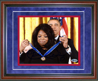 Oprah Winfrey Framed Autographed 8x10 Photo (Beckett)