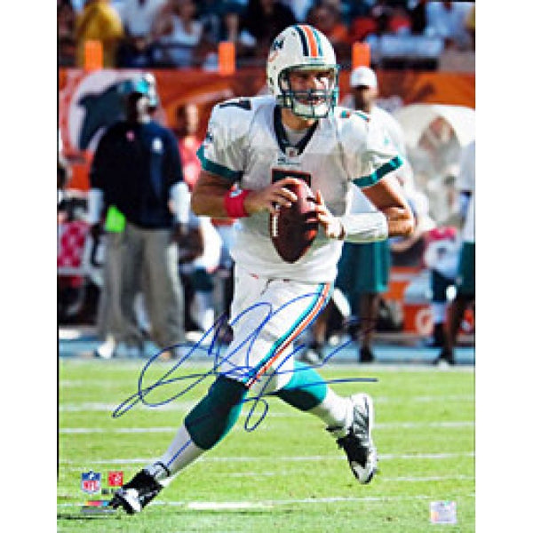 Chad Henne Autographed / Signed Looking to Pass 16x20 Photo